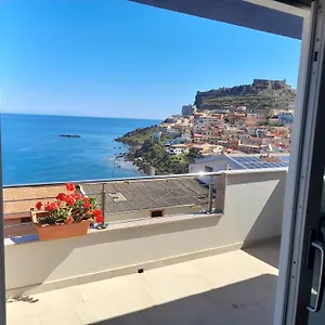Cara A' Mari Apartment