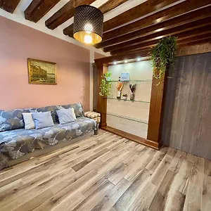https://emmas-house.hotelslidodijesolo.com